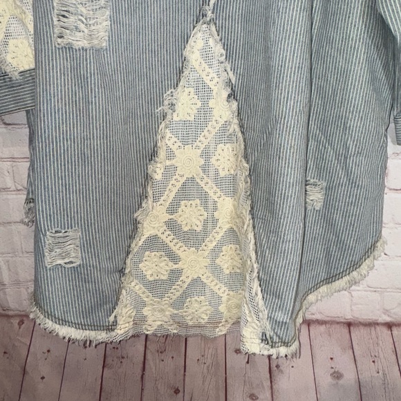 POL Lace & Crochet Patch Relaxed Fit Striped Denim Shacket, Size Medium - Picture 16 of 16